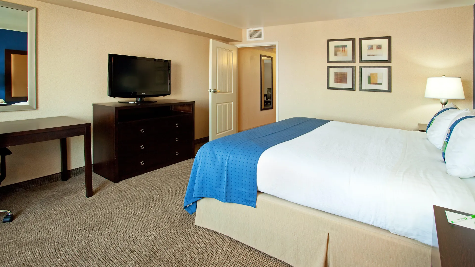 *** Hotel Holiday Inn & Suites Phoenix Airport By Ihg United States
