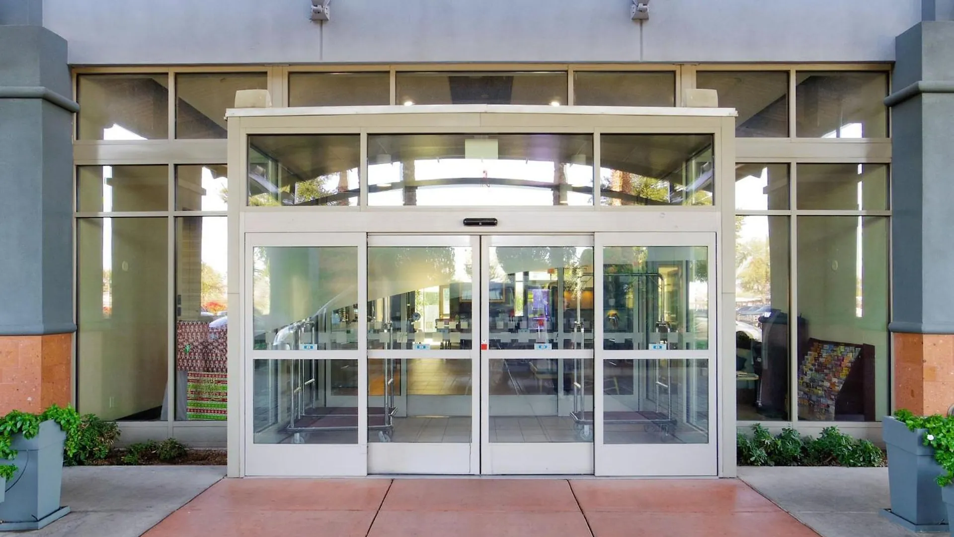 *** Hotel Holiday Inn & Suites Phoenix Airport By Ihg United States