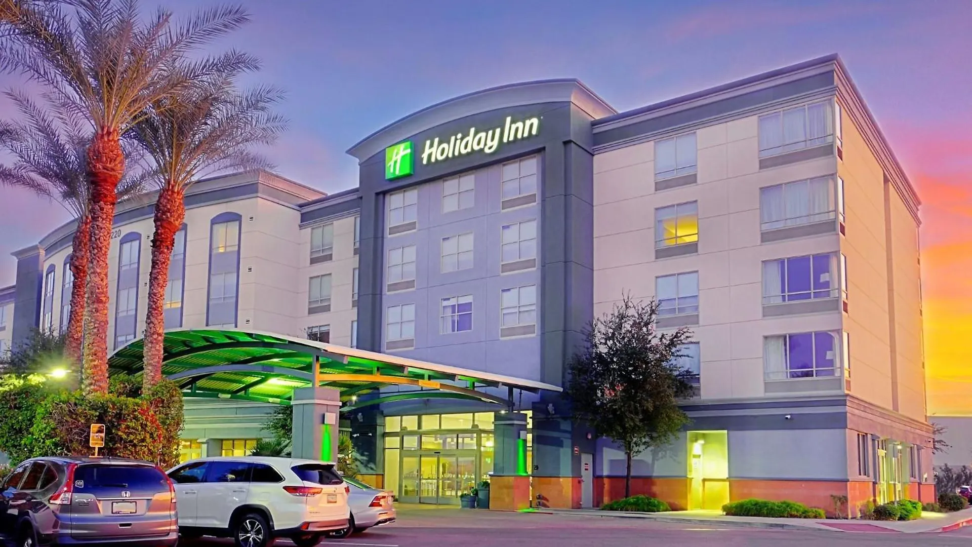 Holiday Inn & Suites Phoenix Airport By Ihg