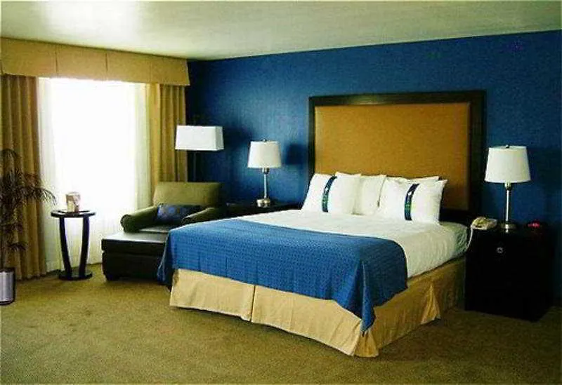 Holiday Inn & Suites Phoenix Airport By Ihg Hotel