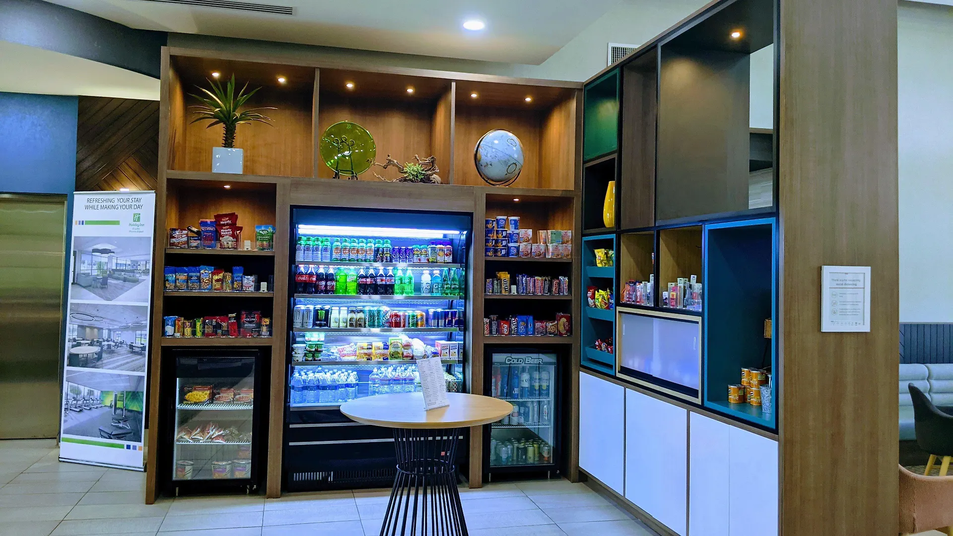 Holiday Inn & Suites Phoenix Airport By Ihg Hotel