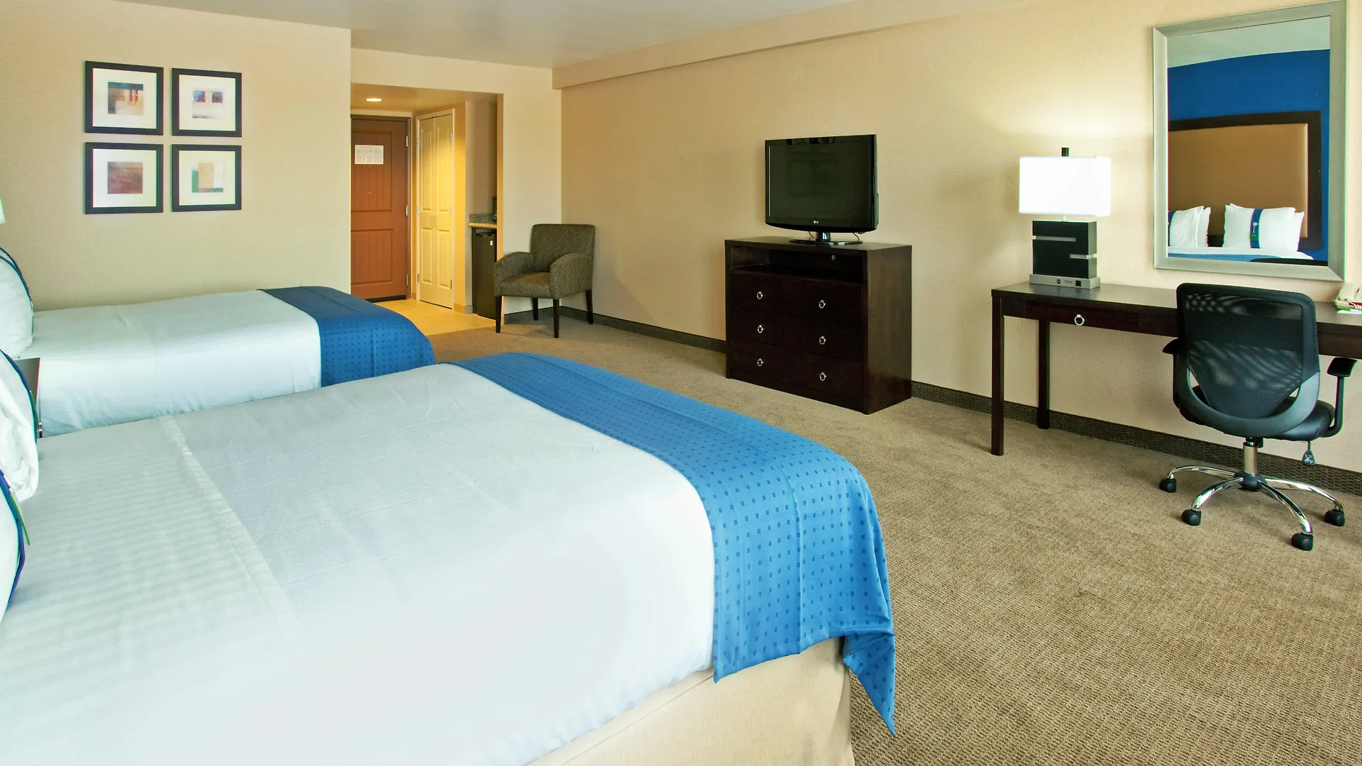 Holiday Inn & Suites Phoenix Airport By Ihg Hotel