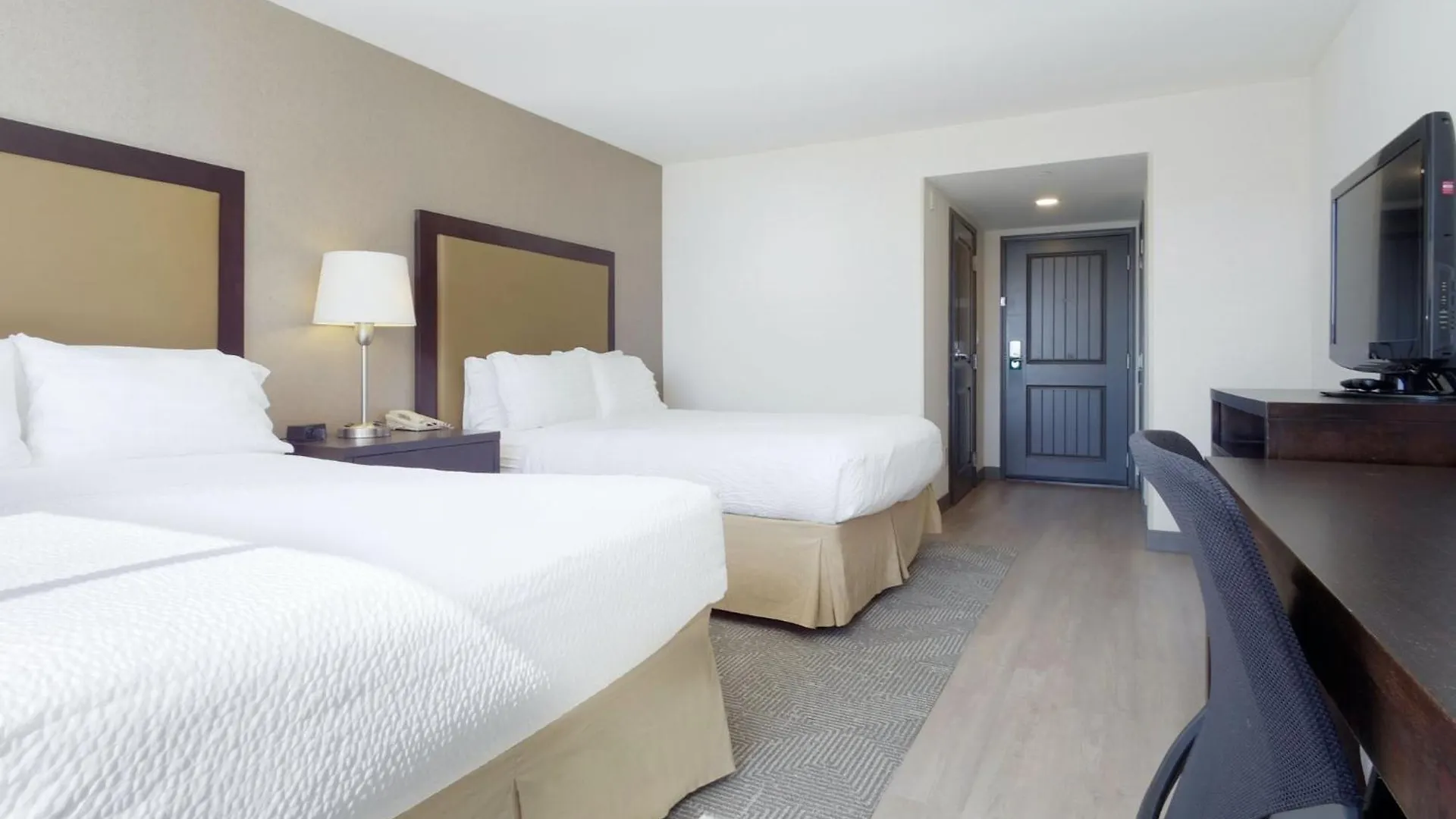 Holiday Inn & Suites Phoenix Airport By Ihg